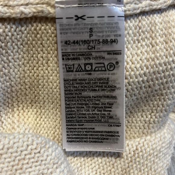 * Gap Women’s Cream Color V-neck Pullover 1075 - Picture 4 of 4